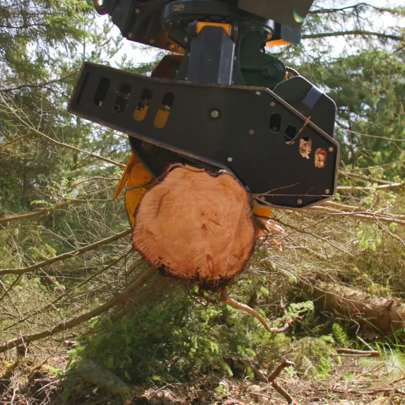 grapple-saw-cutting-chips